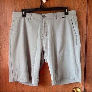 NWOT Travis Mathew Mens Size 38 Green Striped Performance Golf Shorts